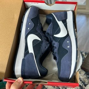 Nike Venture Runner